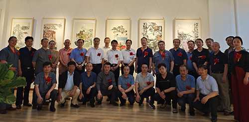春风浩荡:中国画名家走进莱钢美术作品展览启幕(图2) 春风浩荡:中国画名家走进莱钢美术作品展览启幕(图2)