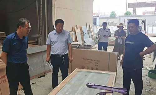 临沂市生态环境局平邑县分局开展“散乱污”企业专项整治行动(图1) 临沂市生态环境局平邑县分局开展“散乱污”企业专项整治行动(图1)
