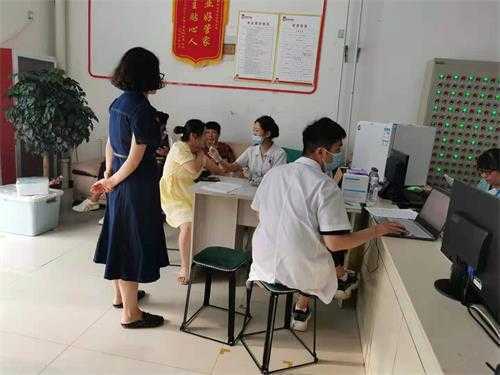 平邑街道多措并举为疫苗接种工作保驾护航(图2) 平邑街道多措并举为疫苗接种工作保驾护航(图2)
