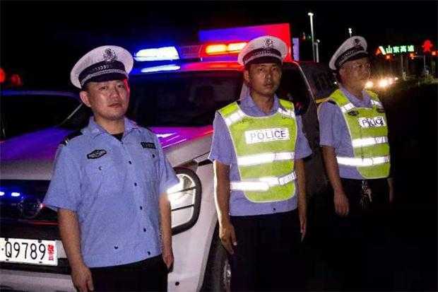 费县:爱心组团驰援河南(图1) 费县:爱心组团驰援河南(图1)