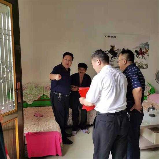 夏成光走访慰问老复员军人(图3)