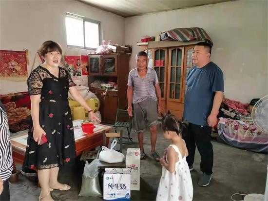 情系困难退役军人 走访慰问温暖人心(图3)