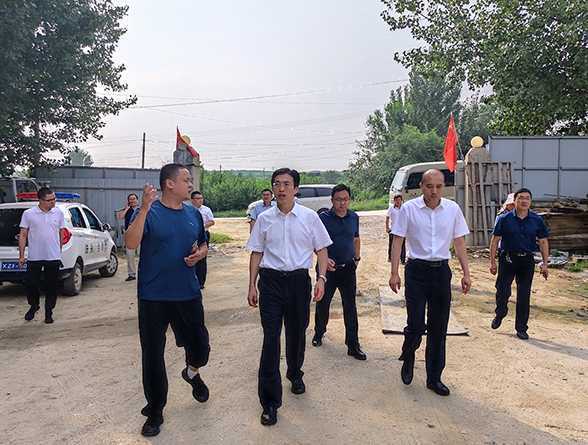 平邑:陈士贤调研环保突出问题整改落实情况(图1) 平邑:陈士贤调研环保突出问题整改落实情况(图1)