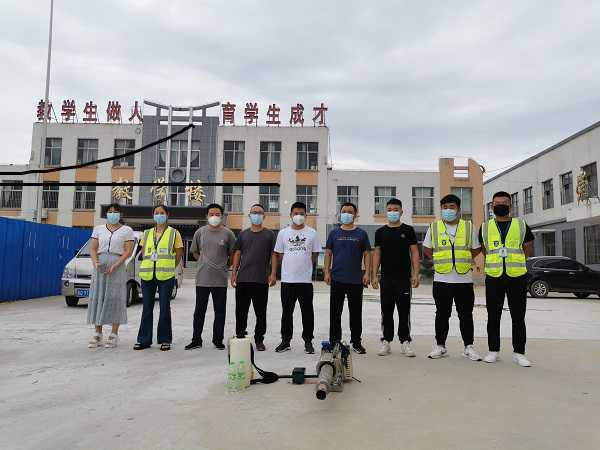 平邑广电应急救援队走进柏林镇鲁能希望小学(图2) 平邑广电应急救援队走进柏林镇鲁能希望小学(图2)