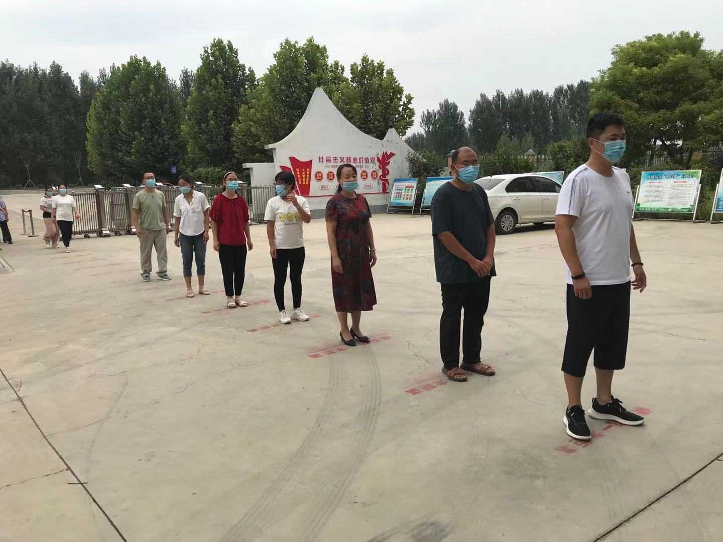柏林镇固城小学举行开学前疫情防控演练(图1) 柏林镇固城小学举行开学前疫情防控演练(图1)