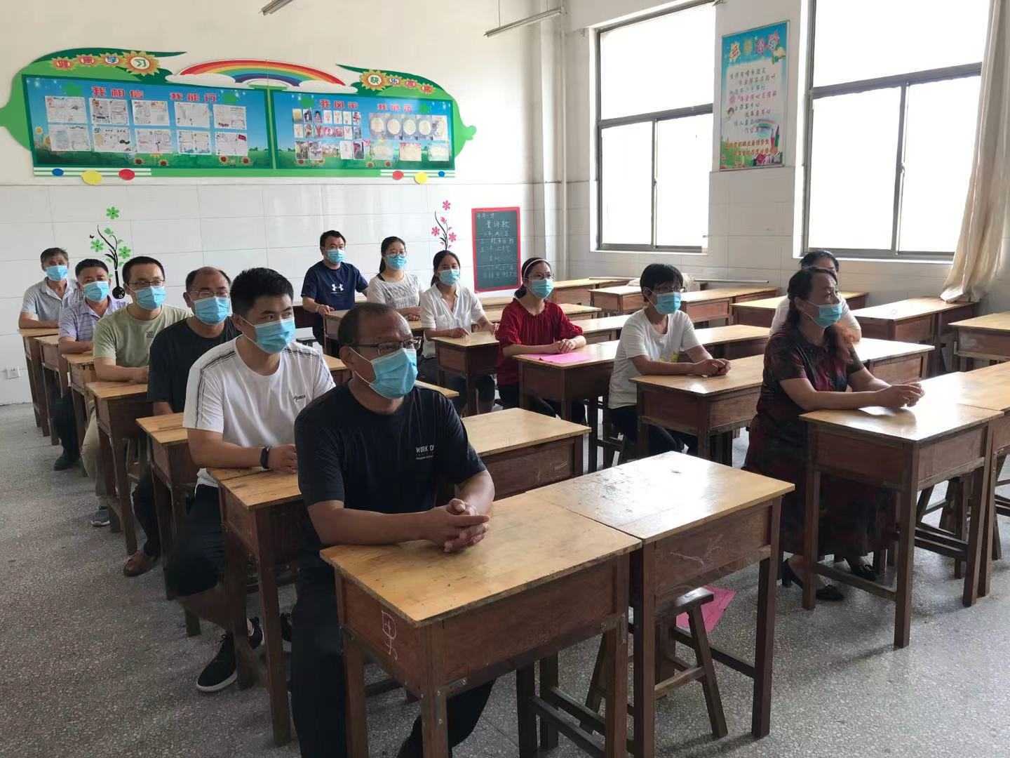 柏林镇固城小学举行开学前疫情防控演练(图2) 柏林镇固城小学举行开学前疫情防控演练(图2)