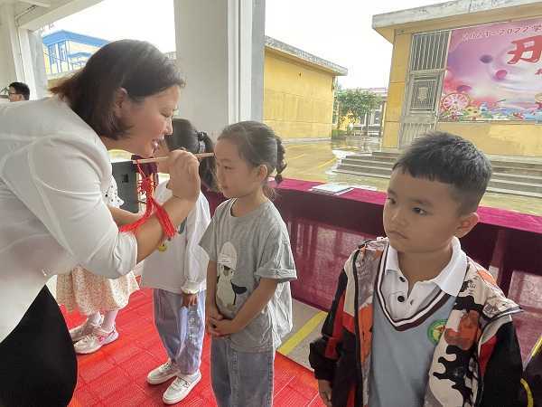 苏城小学举办一年级新生入学典礼(图2)