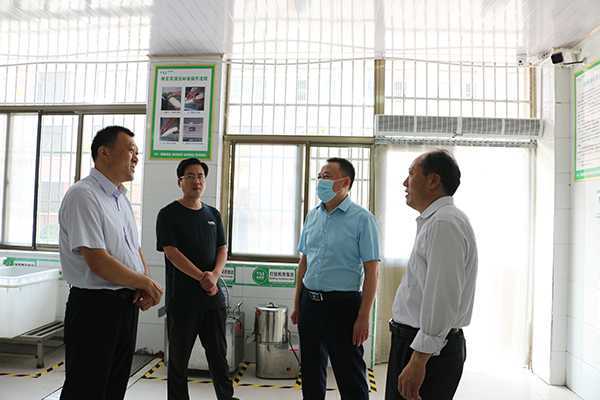 临沂市教体局安全检查组到柏林中心校督导检查(图3)