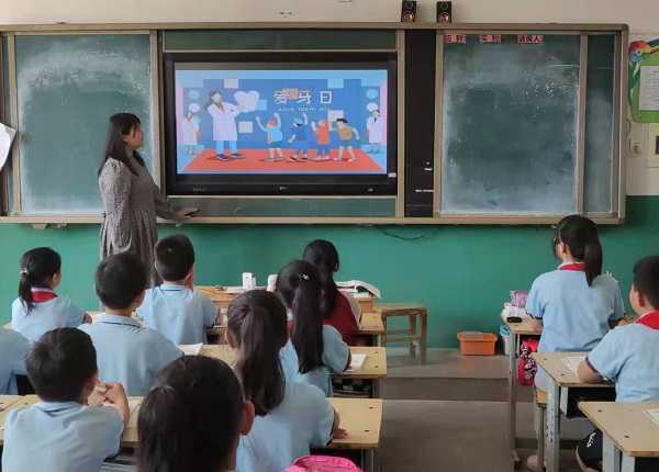 柏林镇中心小学开展“全国爱牙日”主题活动(图1)