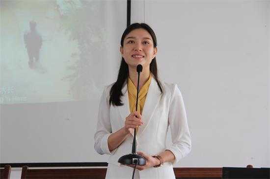 平邑街道举办巾帼心向党奋斗新征程宣讲报告会(图2)