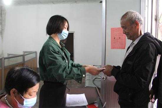 平邑街道红泉社区开展“迎中秋 送温暖”活动(图2)
