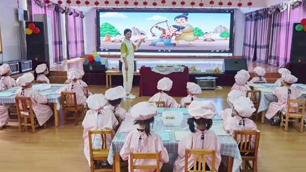 平邑县实验小学教育集团 附属幼儿园“花好月圆,情满中秋”(图1) 平邑县实验小学教育集团 附属幼儿园“花好月圆,情满中秋”(图1)