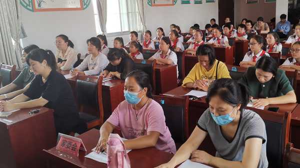 实验小学教育集团:举行“阅读1+X”家校共读启动(图2) 实验小学教育集团:举行“阅读1+X”家校共读启动(图2)