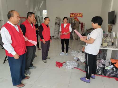 柏林镇柏林社区开展“抵制低俗婚闹,倡树文明新风”宣传活动(图2) 柏林镇柏林社区开展“抵制低俗婚闹,倡树文明新风”宣传活动(图2)