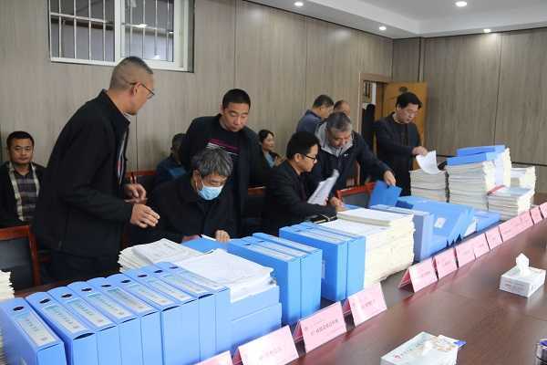 临沂市安全检查组一行来赛博中学检查校园安全(图2)