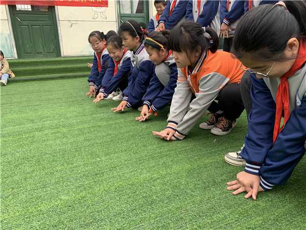 地方镇中心卫生院到利渊完小进行急救培训(图2)