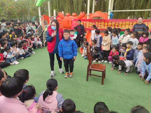 地方镇卫生院走进沂州希望小学进行急救培训活动(图2)