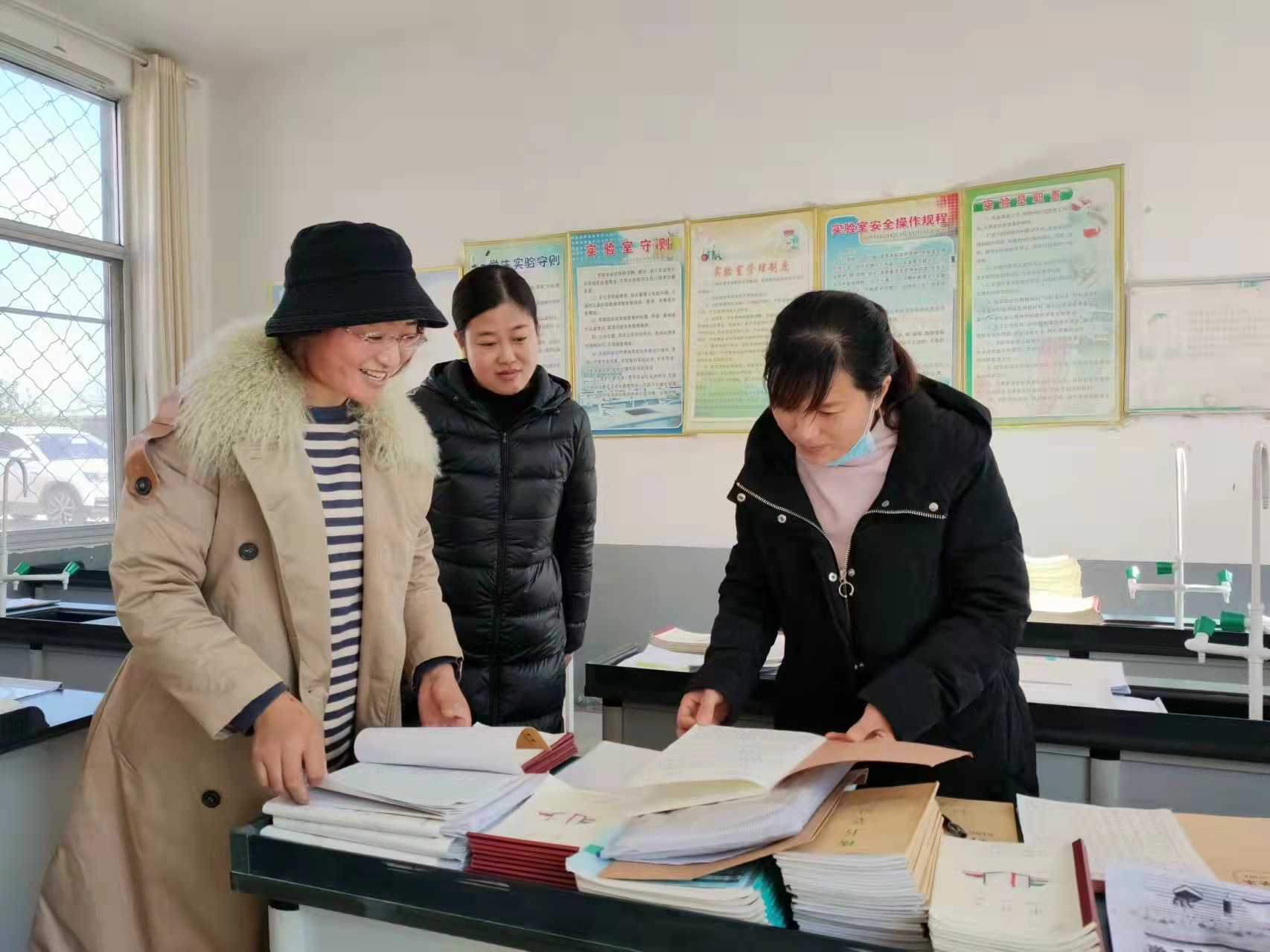 地方镇中心校到朱尹完小开展教学督导活动(图2)