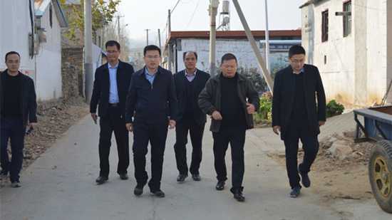 丰阳镇：观摩评比找差距 人居环境再提升(图1)