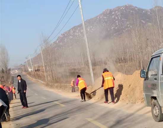 丰阳镇：发挥统战力量 助力环境卫生整治(图1)