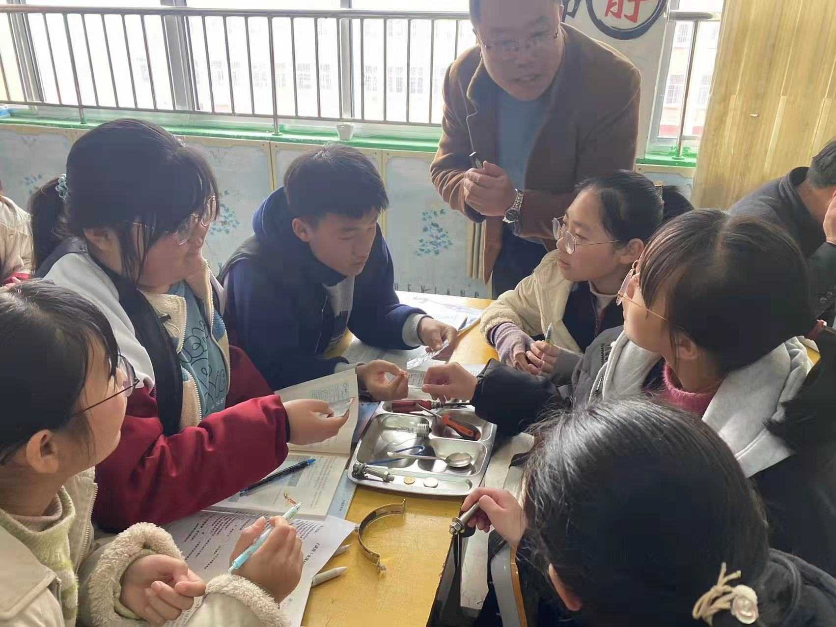 县教研室到地方二中开展化学送课下乡活动(图2)