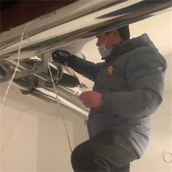 情系业主办实事 热情服务暖人心 界群集团多方发力解业主供暖难题(图2)