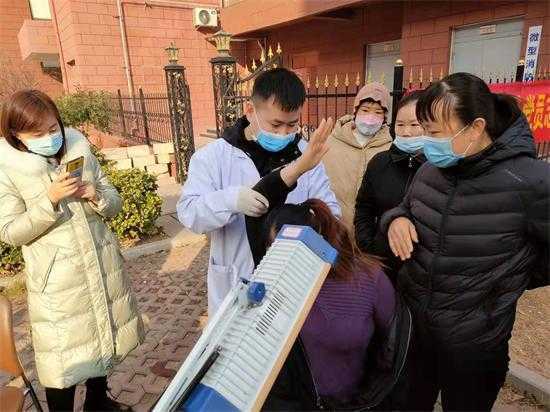 社区义诊送健康 真情服务暖人心(图3)