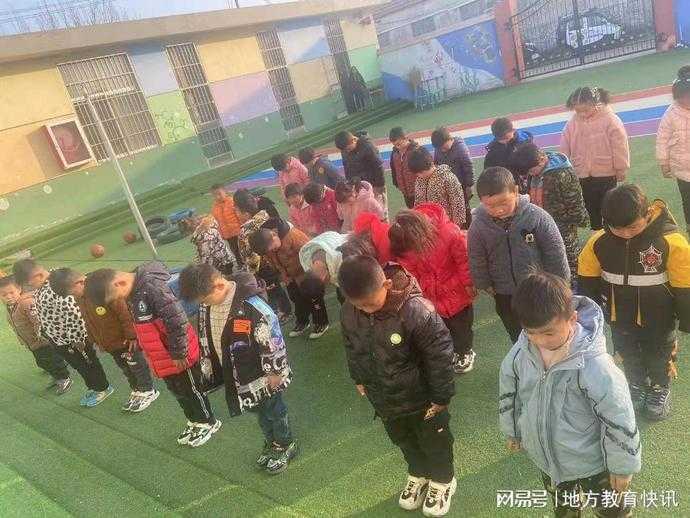 地方镇顺河幼儿园开展纪念“国家公祭日”主题教育活动(图1)