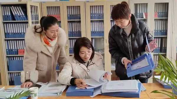 山东平邑：实验小学教育集团迎接县语言文字工作专项检查(图2)