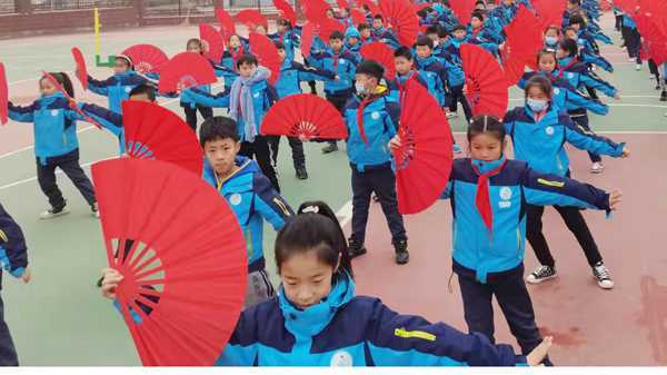 山东平邑：县教体局一行奥实验小学教育集团开展体育调研工作(图1)