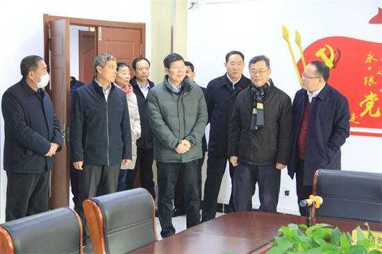 省老干部活动中心张鹏远一行到平邑街道板桥社区调研指导工作(图3)