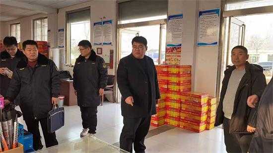 平邑街道组织开展烟花爆竹专项检查行动(图2)