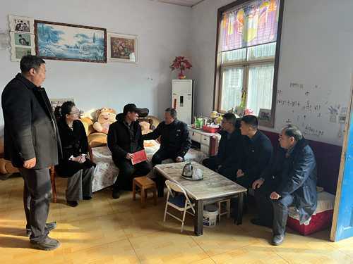 临沂市税务局到柏林镇开展春节走访慰问帮扶工作(图1)