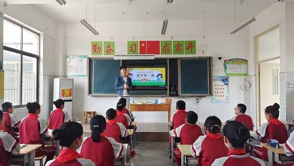 平邑县柏林镇三关庙小学迎来开学复课(图1)