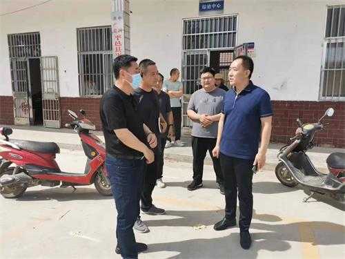 县领导深入平邑街道开展换届“回头看”调研活动(图2)