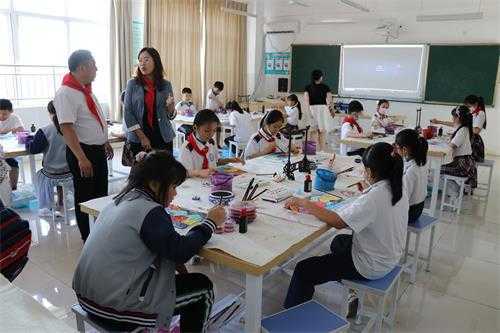 县妇联联合县财政局到平邑街道第一书记村开展助学活动(图3)
