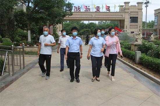 【“沂”起学理论】县老年大学各分校到平邑街道开展调研活动(图1)