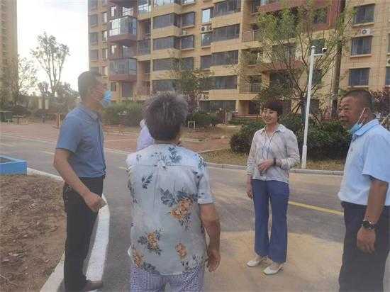 赵霞一行到平邑街道邑东福邸调研指导家庭家教家风工作(图1)