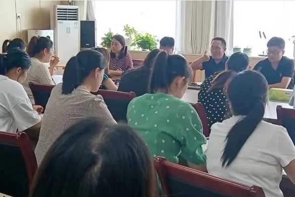 平邑县第四实验小学一年级新生开学准备工作纪实(图1)