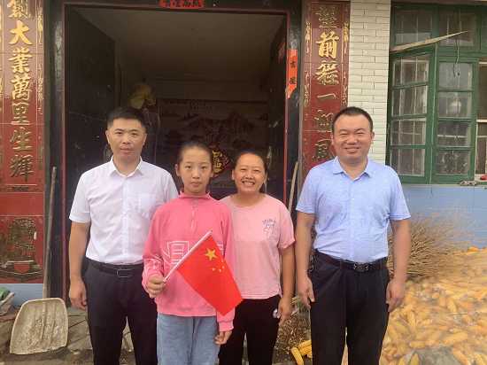 平邑县柏林镇中心校开展“喜迎二十大 真情大家访”活动(图1)