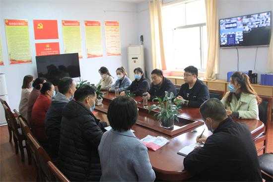 爱心捐赠 情暖校园--平邑街道城中社区携手爱心人士向平邑街道第一中心校、街道二小捐赠空调(图3)