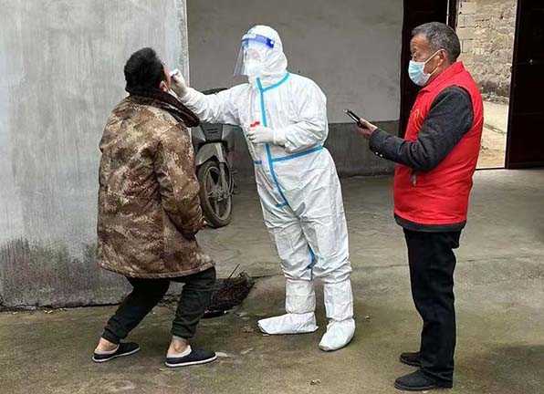 村医父子齐上阵 用爱筑起“健康屏障”(图1)