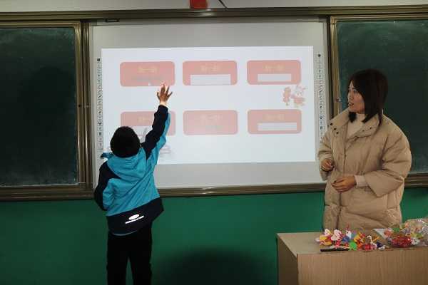 兴蒙学校：开学第一课纯“玩”蓄力  从“心”出发(图1)
