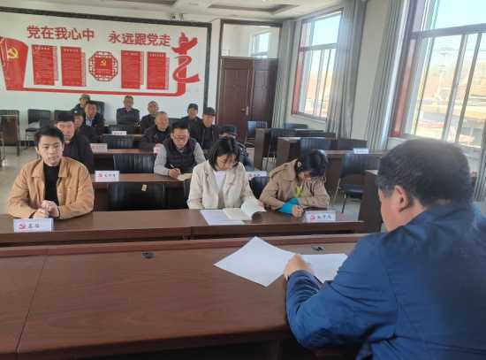平邑街道小井村开展“学习二十大 奋进新征程”党员集中培训活动(图3)