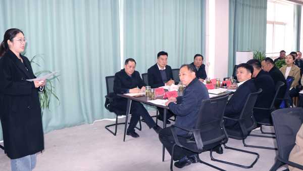山东平邑：实验小学教育集团分享“入班办公”(图1)