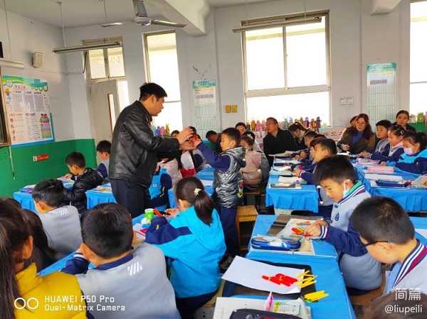 聚焦大概念 打造新课堂 --平邑兴蒙学校数学组开展大概念教学课例展示研讨活动(图1)