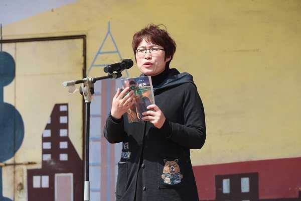 山东平邑兴蒙学校举行“阅见未来，越读‘悦’美”好书推荐读书节启动活动(图2)