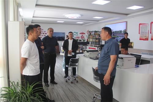 莒县东莞镇一行到平邑街道观摩学习(图1)