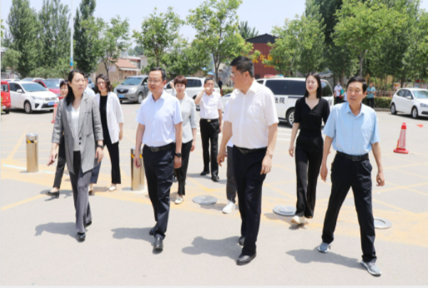 市县妇联调研组走进第四实验小学 调研“性别平等教育进中小学”项目开展情况(图1)