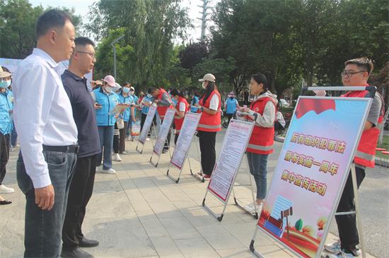 平邑街道宣传贯彻“《反有组织犯罪法》实施一周年”主题教育活动(图2)